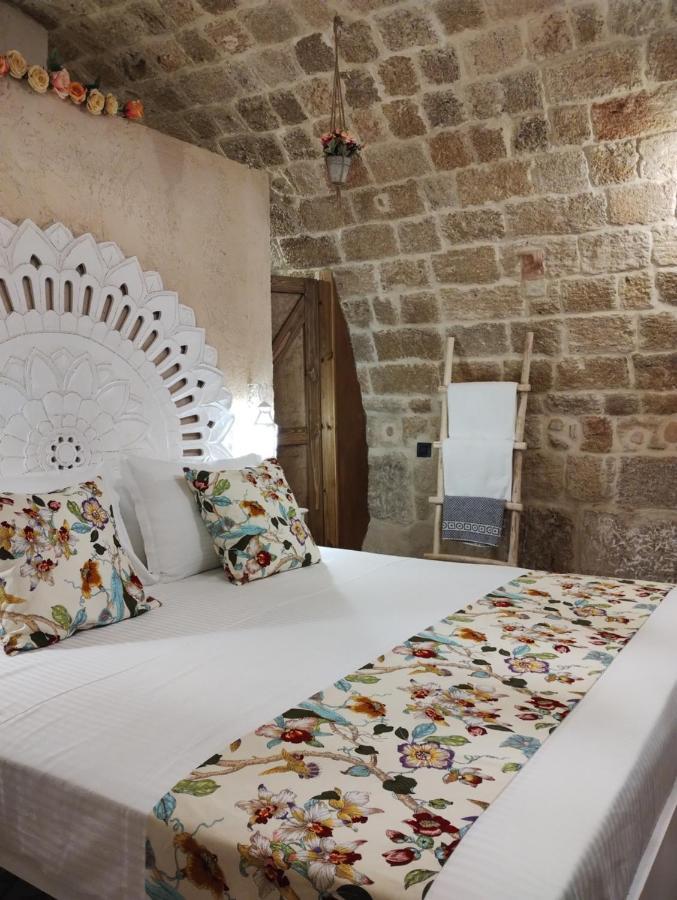 Stone Cave Suite Rhodes City 外观 照片