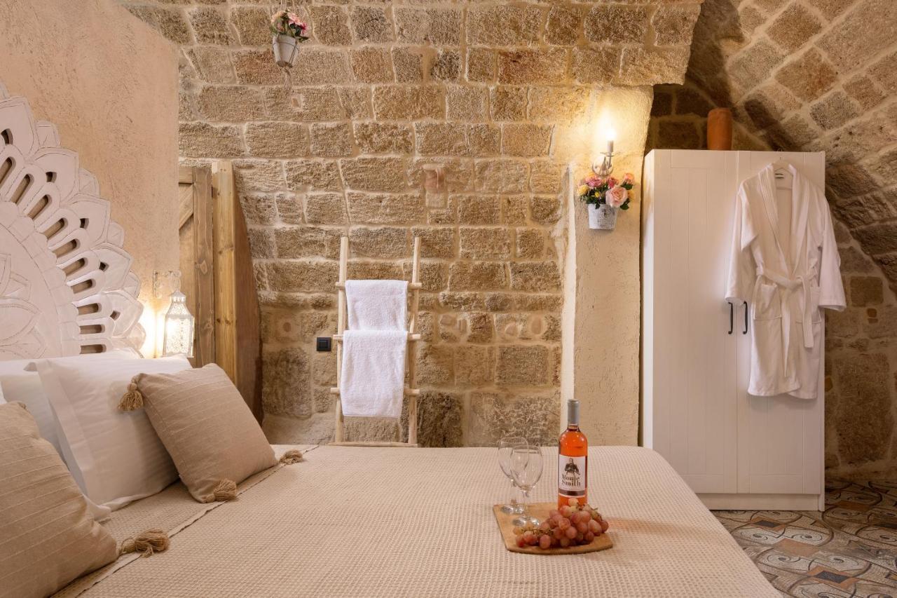 Stone Cave Suite Rhodes City 外观 照片